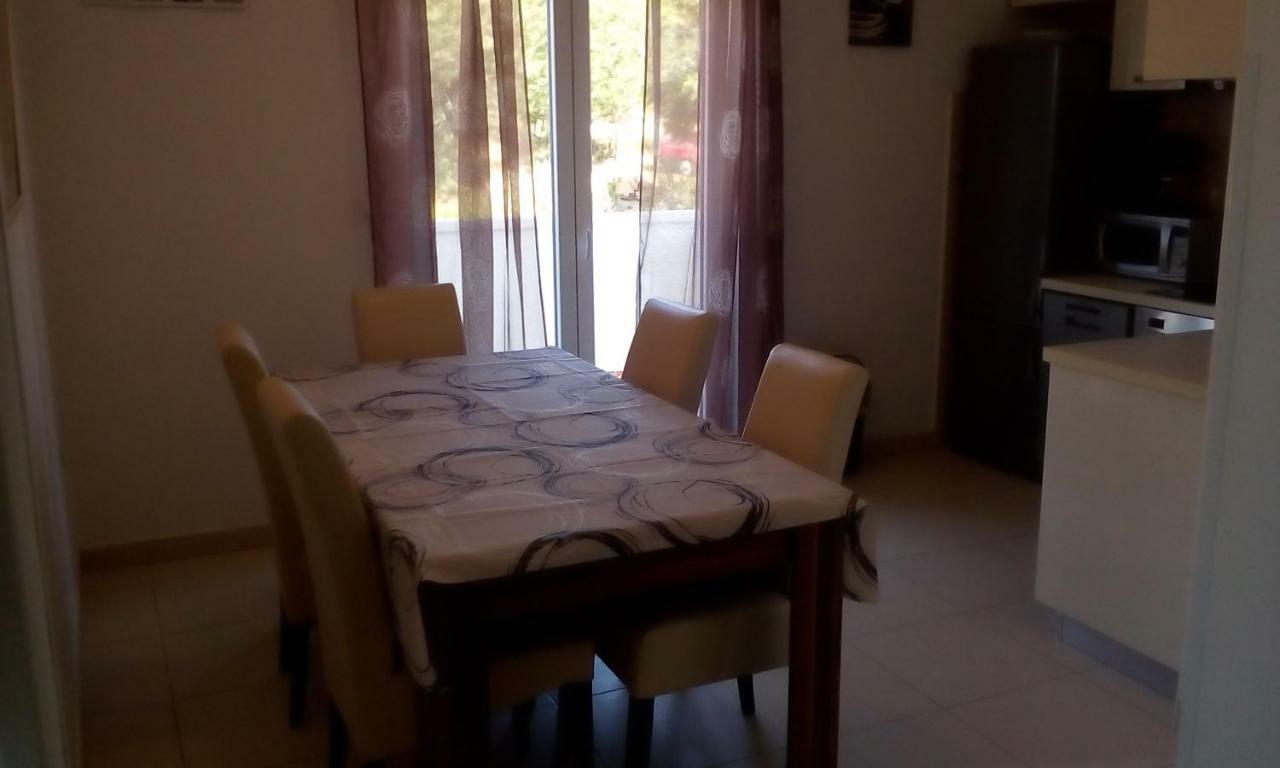 Apartmani Ana I Predrag โลปาร์ ภายนอก รูปภาพ